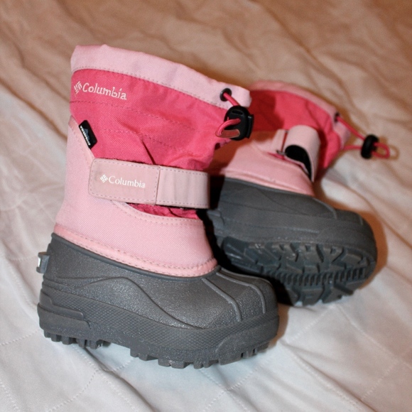 columbia girls shoes